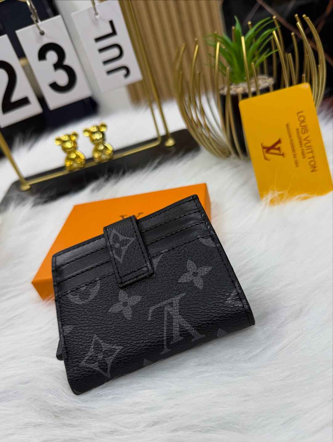 Louis Vuitton Pocket Card Holder