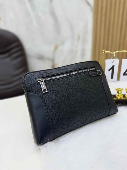 The Executive Hermès Carry