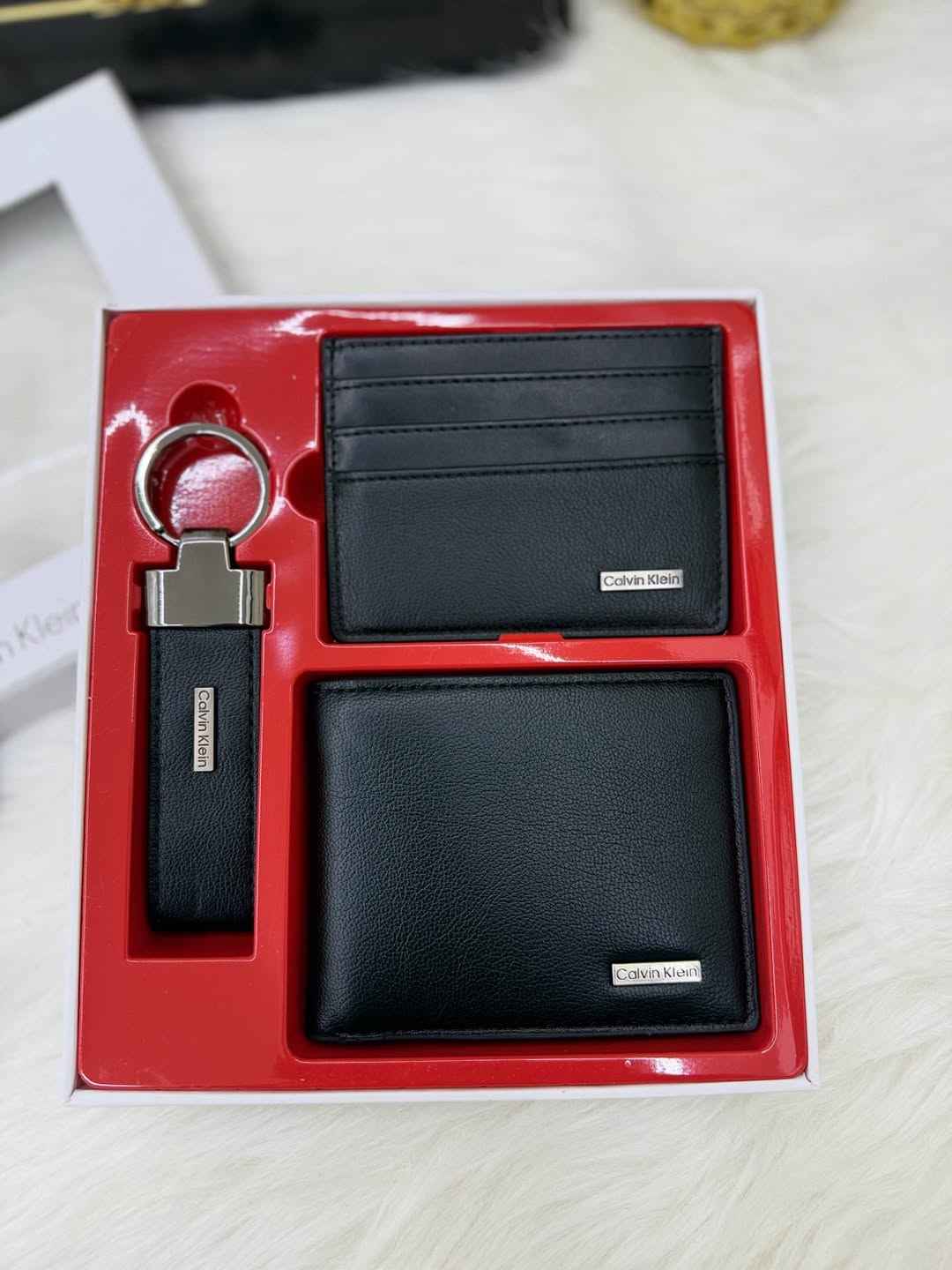 Calvin Klein Minimalist Collection