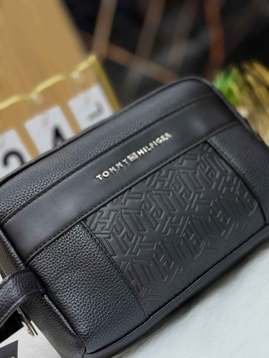 Tommy Hilfiger  Patterned Handheld bag 2.0