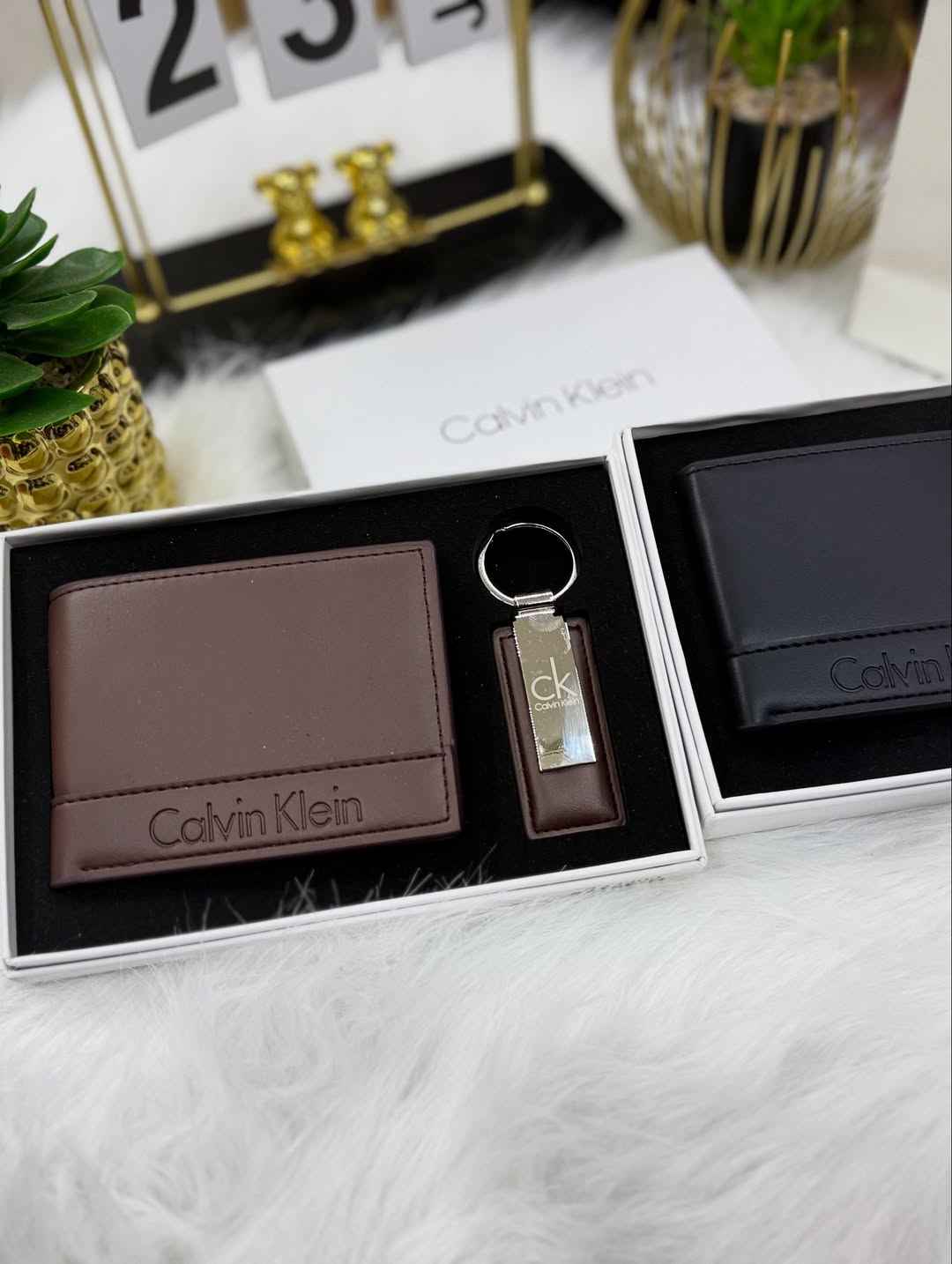 Calvin Klein Minimalist Wallet & Key Set