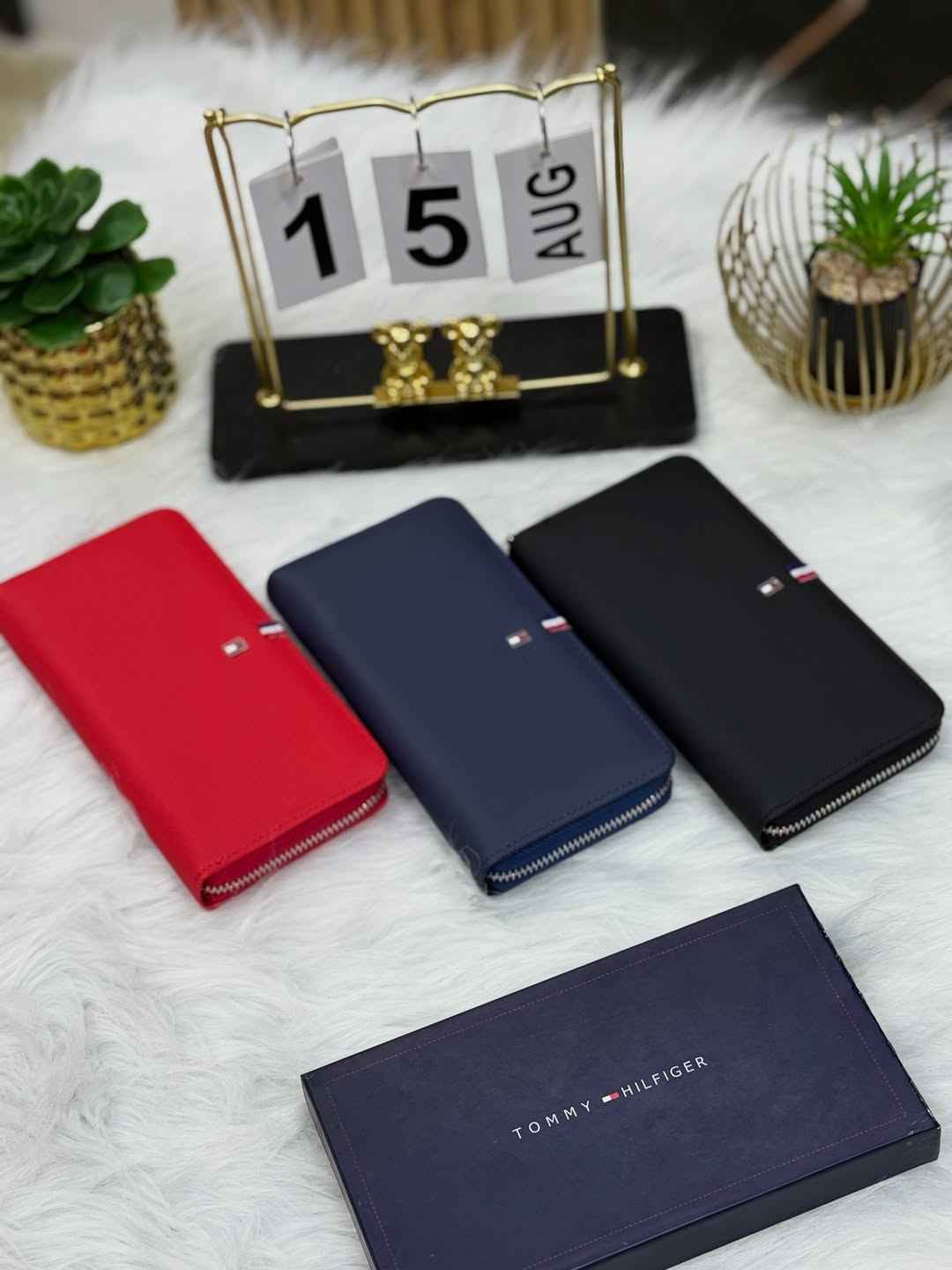 The Tommy Hilfiger Executive Zip