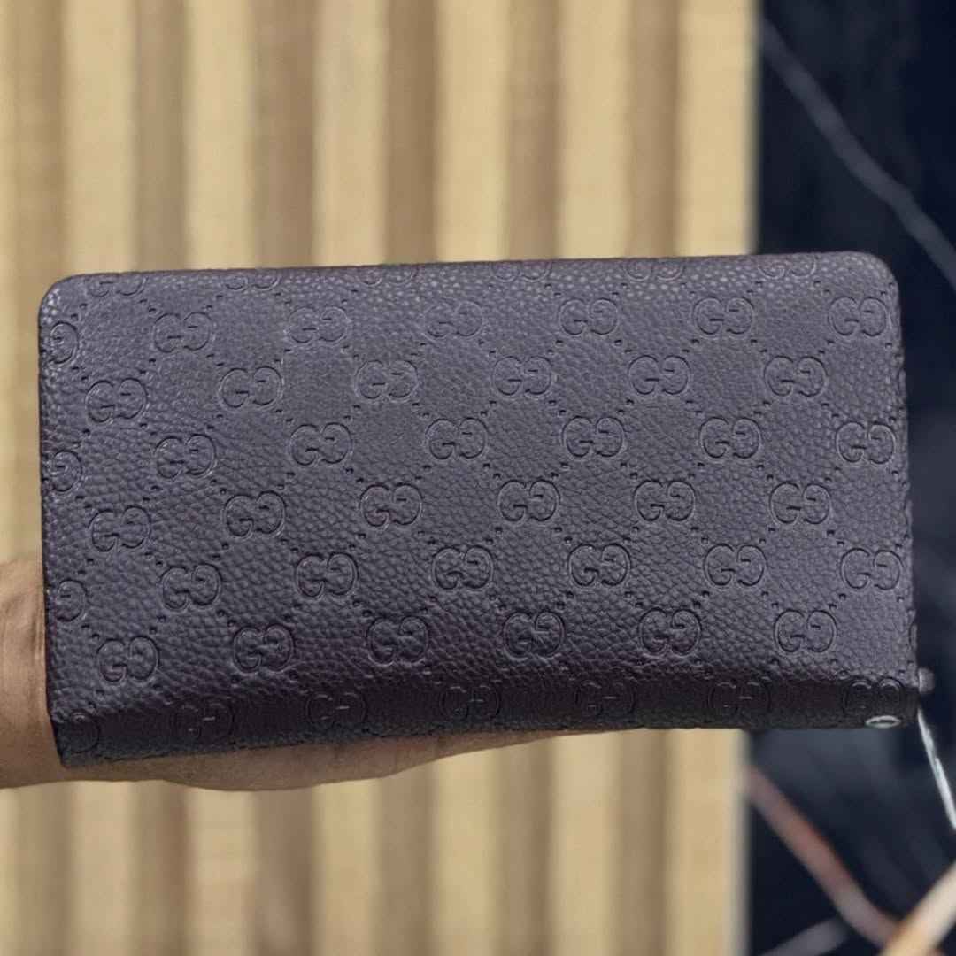 Gucci Compact Handheld Pouch