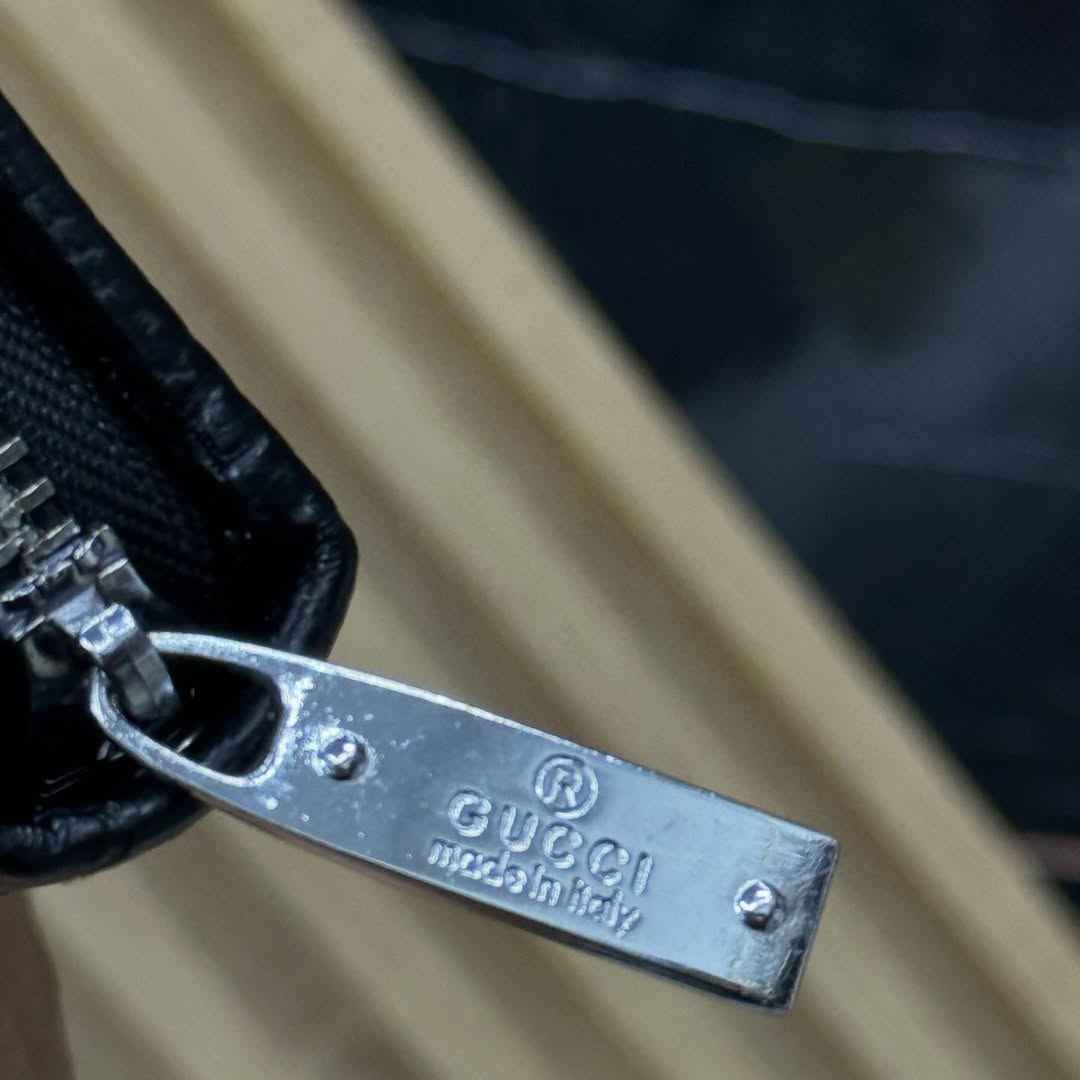 Gucci Compact Handheld Pouch