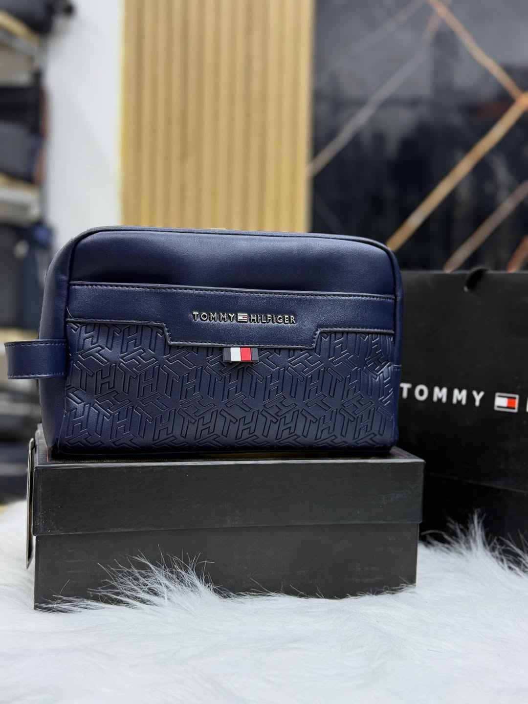 Tommy Hilfiger Patterned Handheld bag