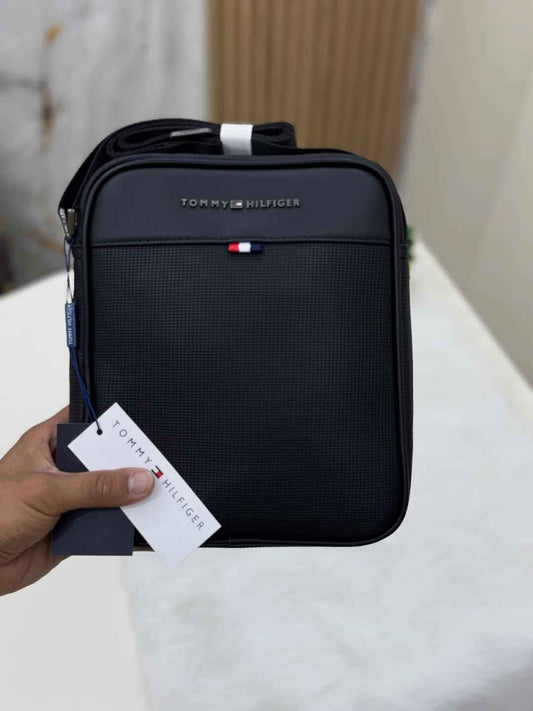 Tommy Hilfiger Trailcrest Bag