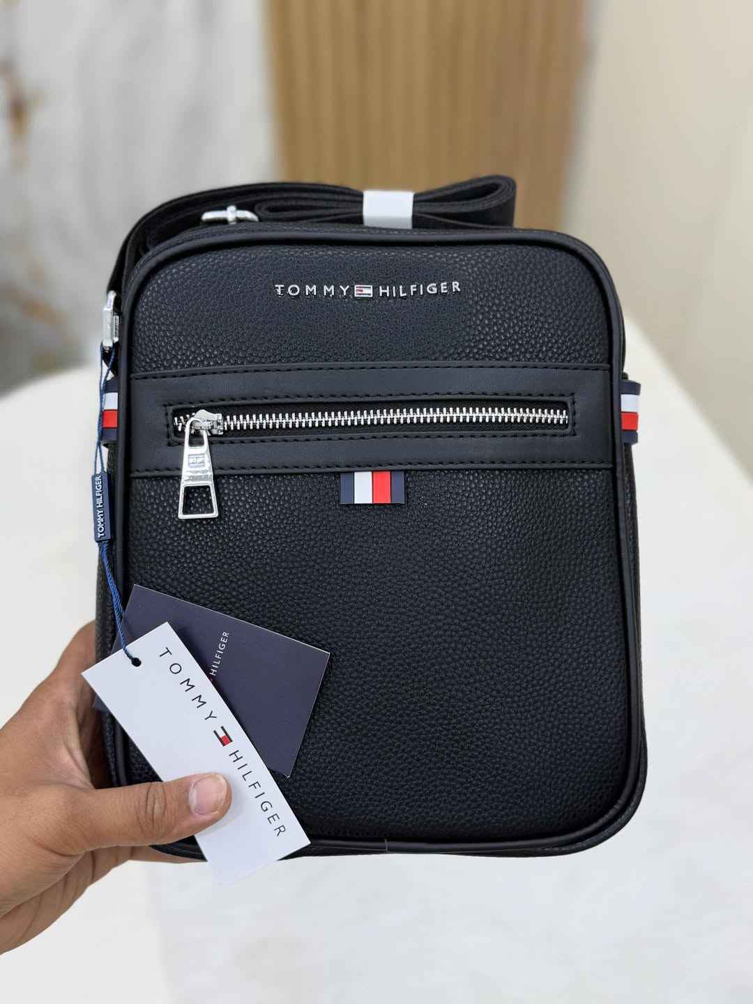 Tommy Hilfiger Meridian Bag