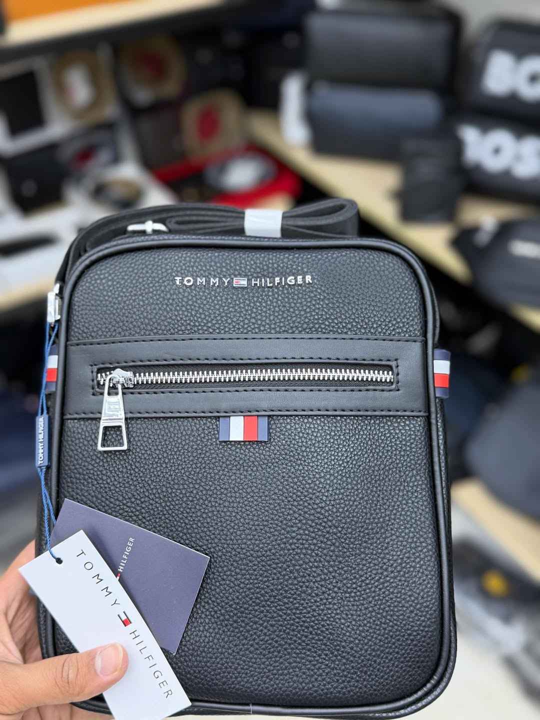 Tommy Hilfiger Meridian Bag