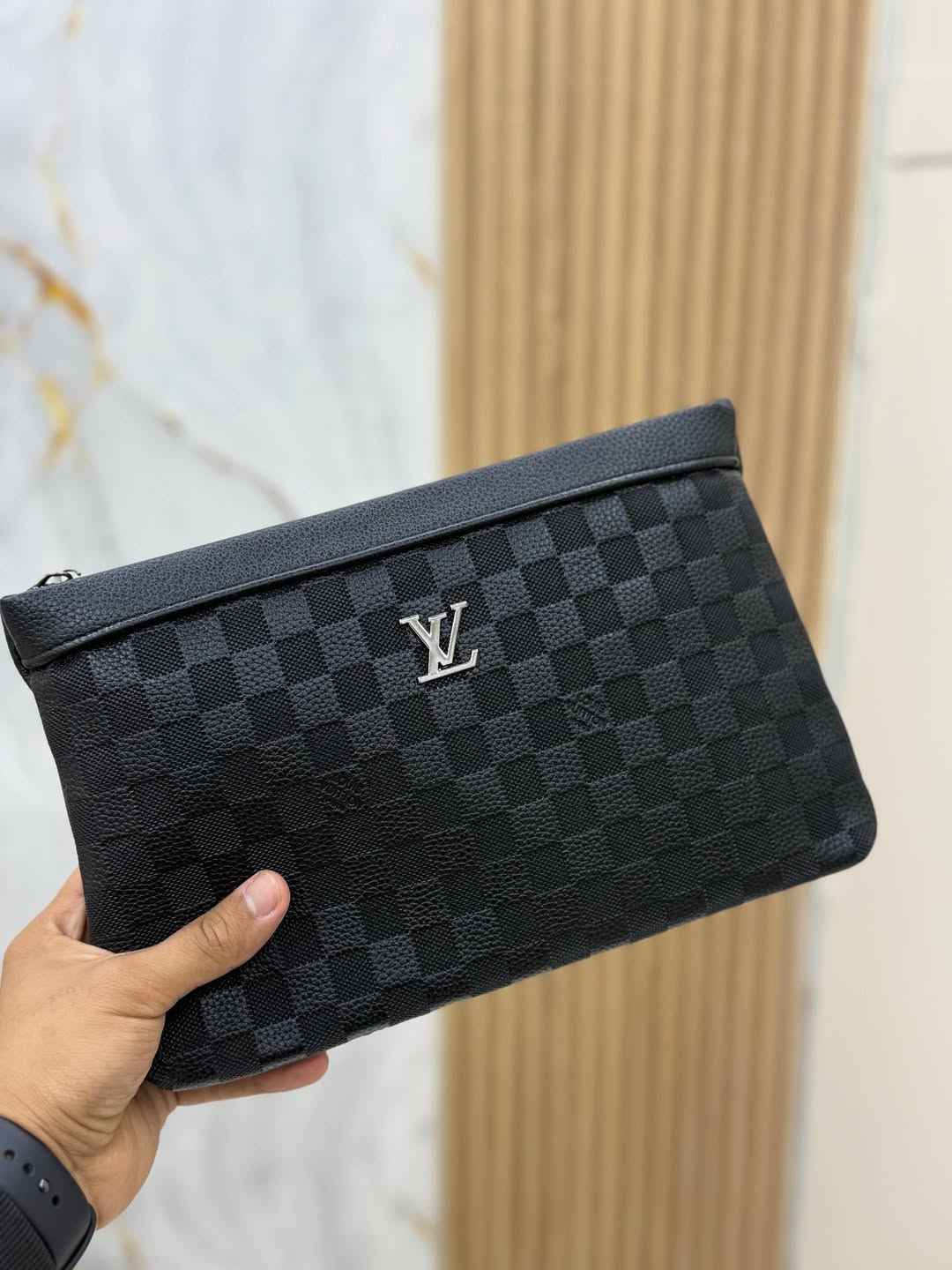 Louis Vuitton Stanton Clutch