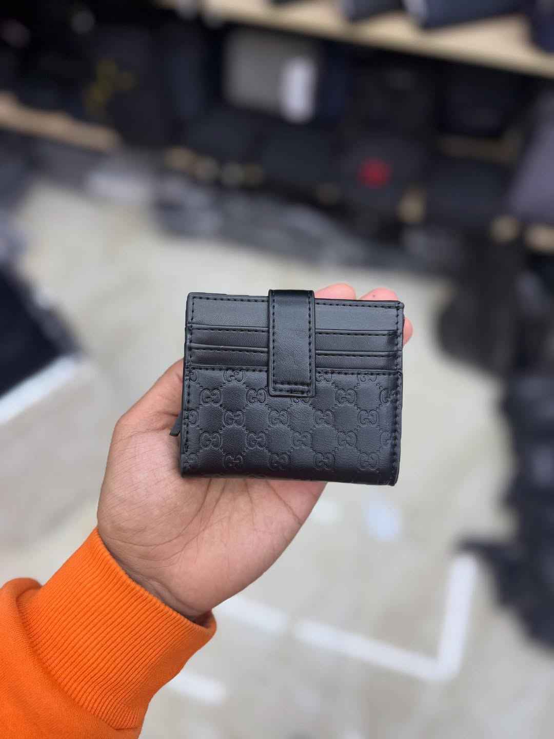 Gucci Clip on wallet