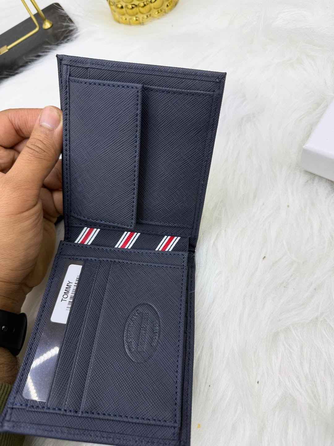 Tommy Hilfiger Signature super quad-fold wallet