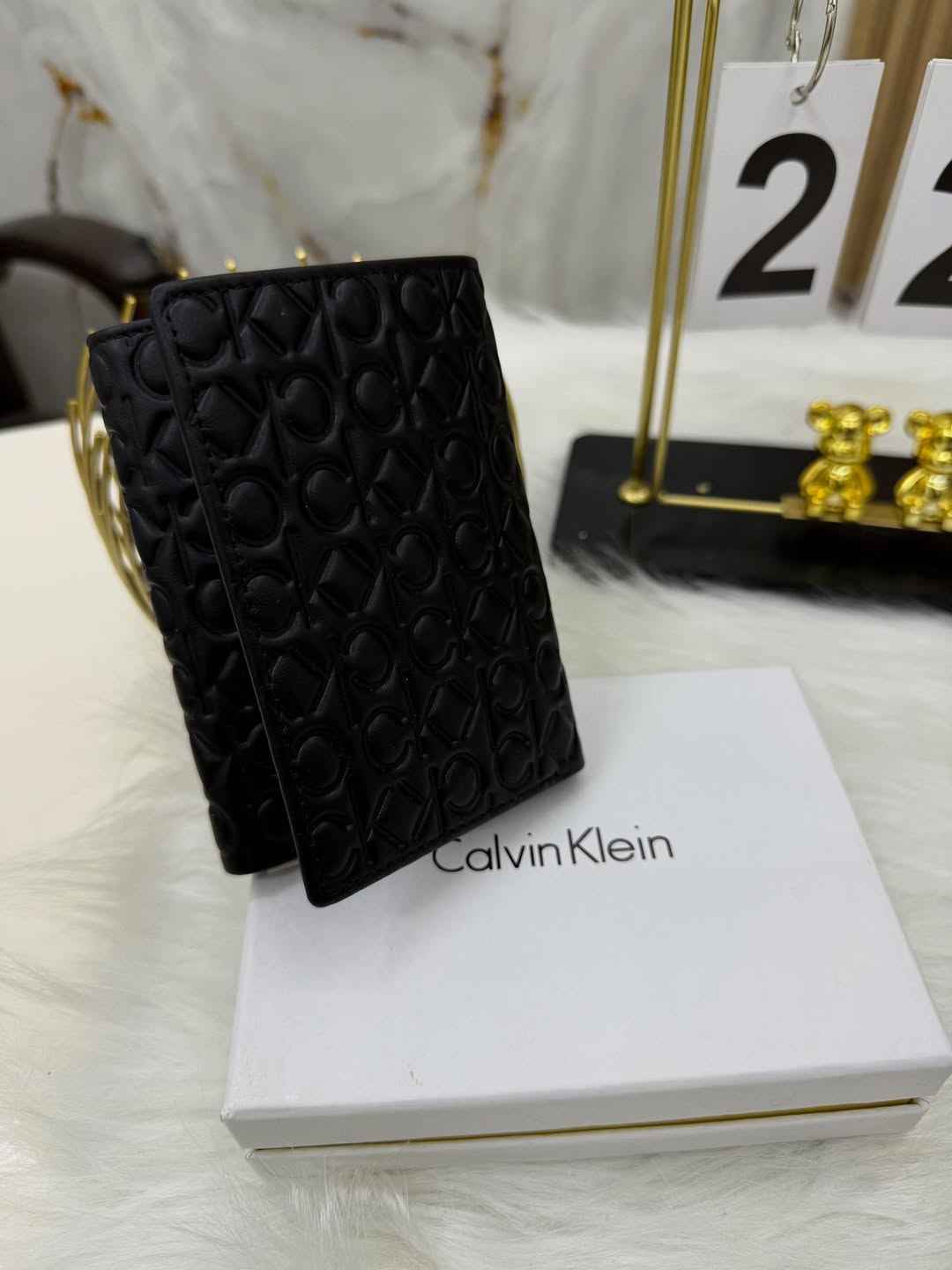 Calvin Klein Signature Tri-fold wallet