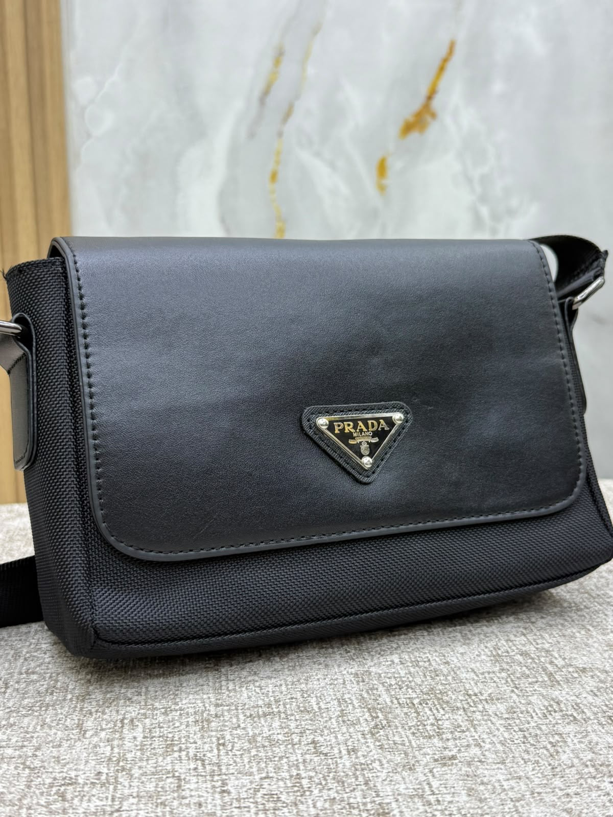 Chic Minimalist Shoulder Handbag