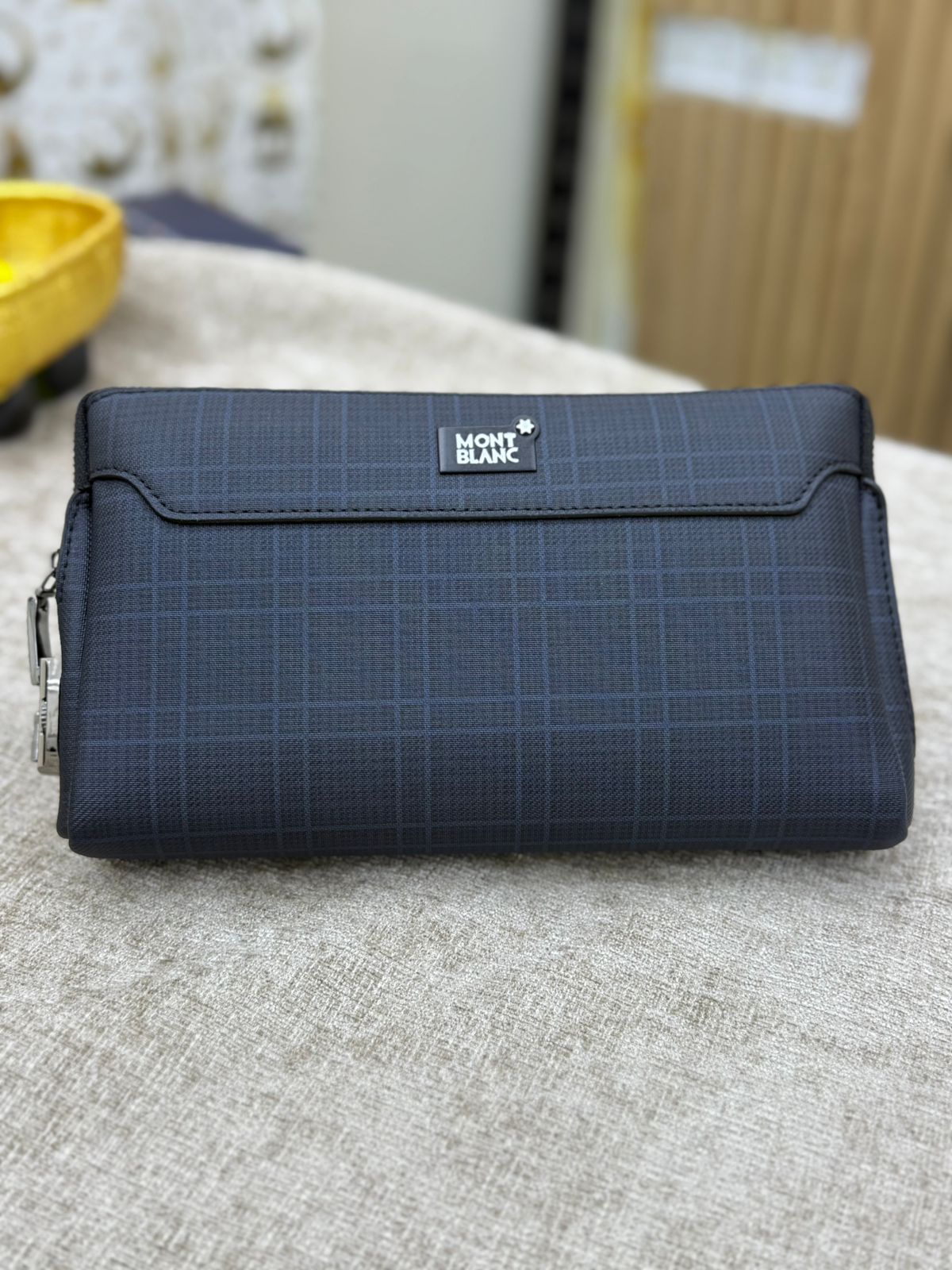 Element Edge Clutch