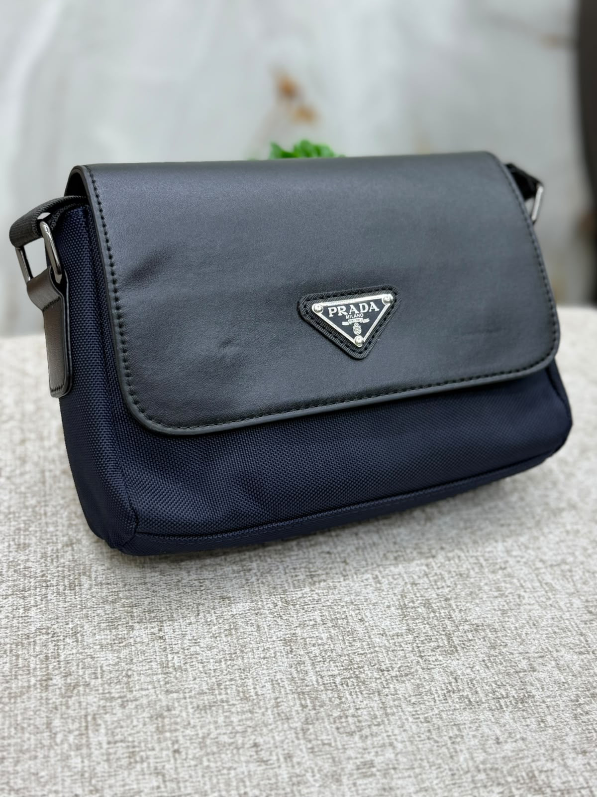 Chic Minimalist Shoulder Handbag