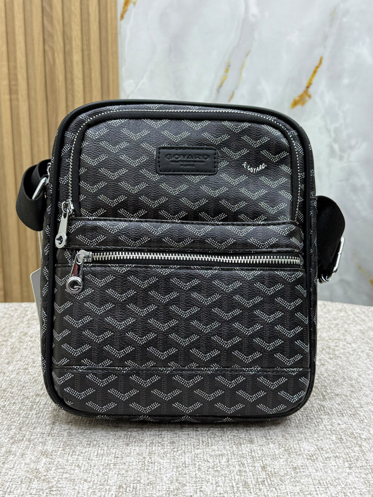 Classic Leather Everyday Handbag