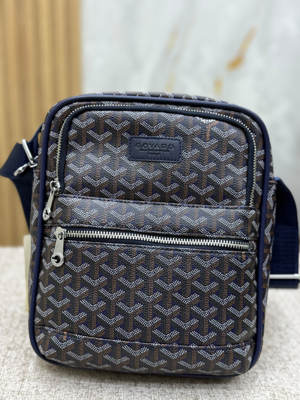 Classic Leather Everyday Handbag