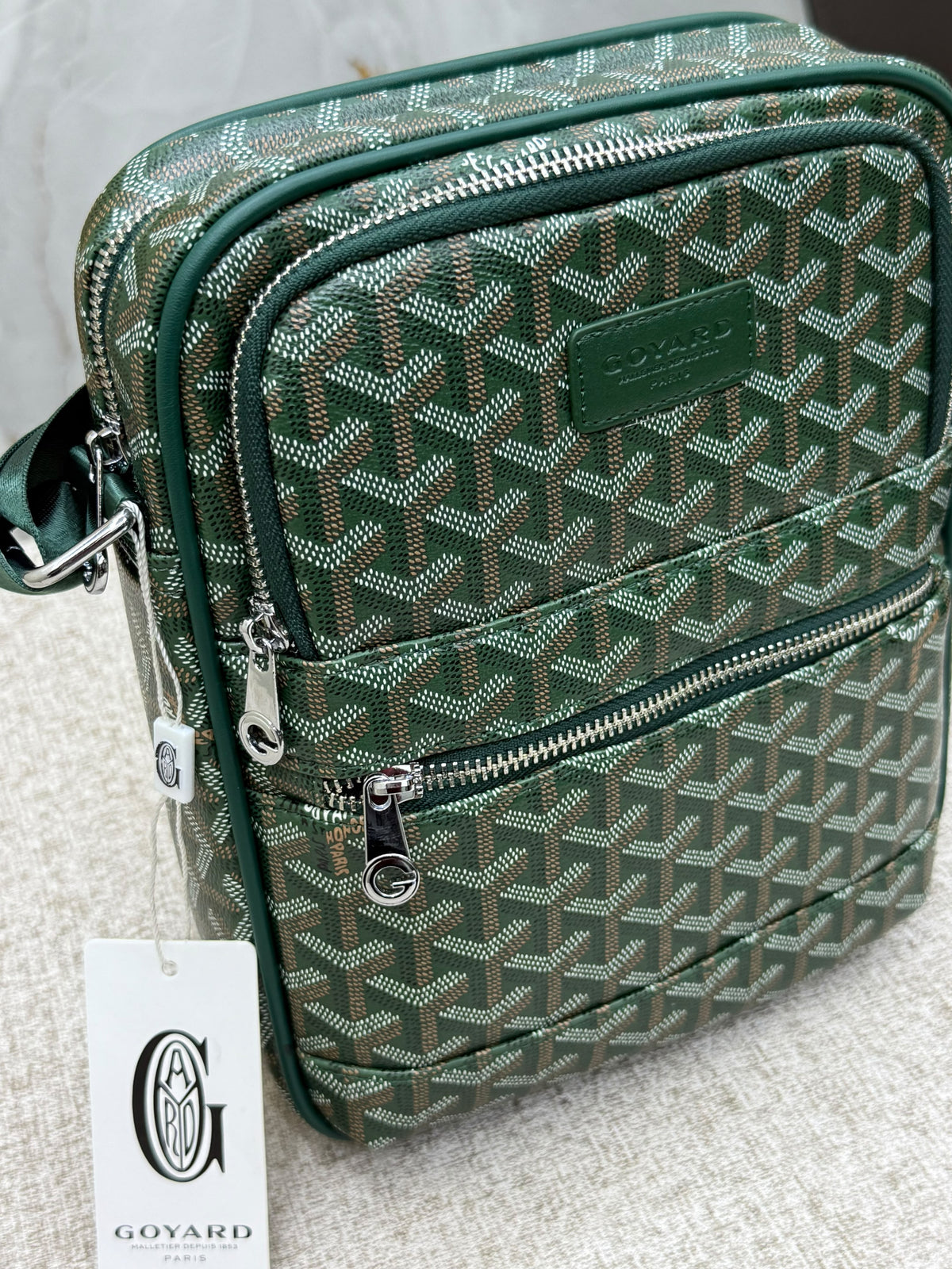 Classic Leather Everyday Handbag