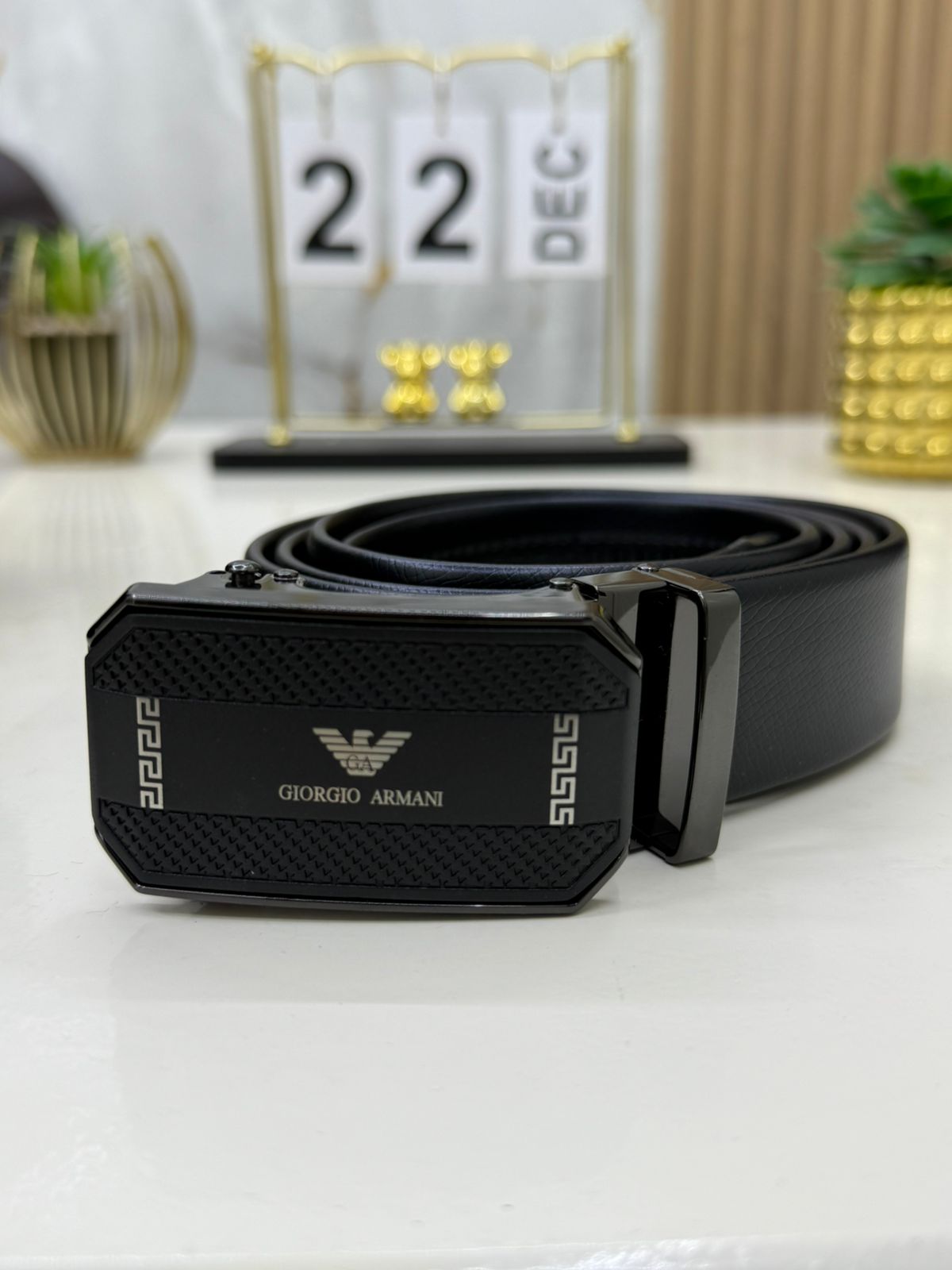 Armani Silhouette Lock