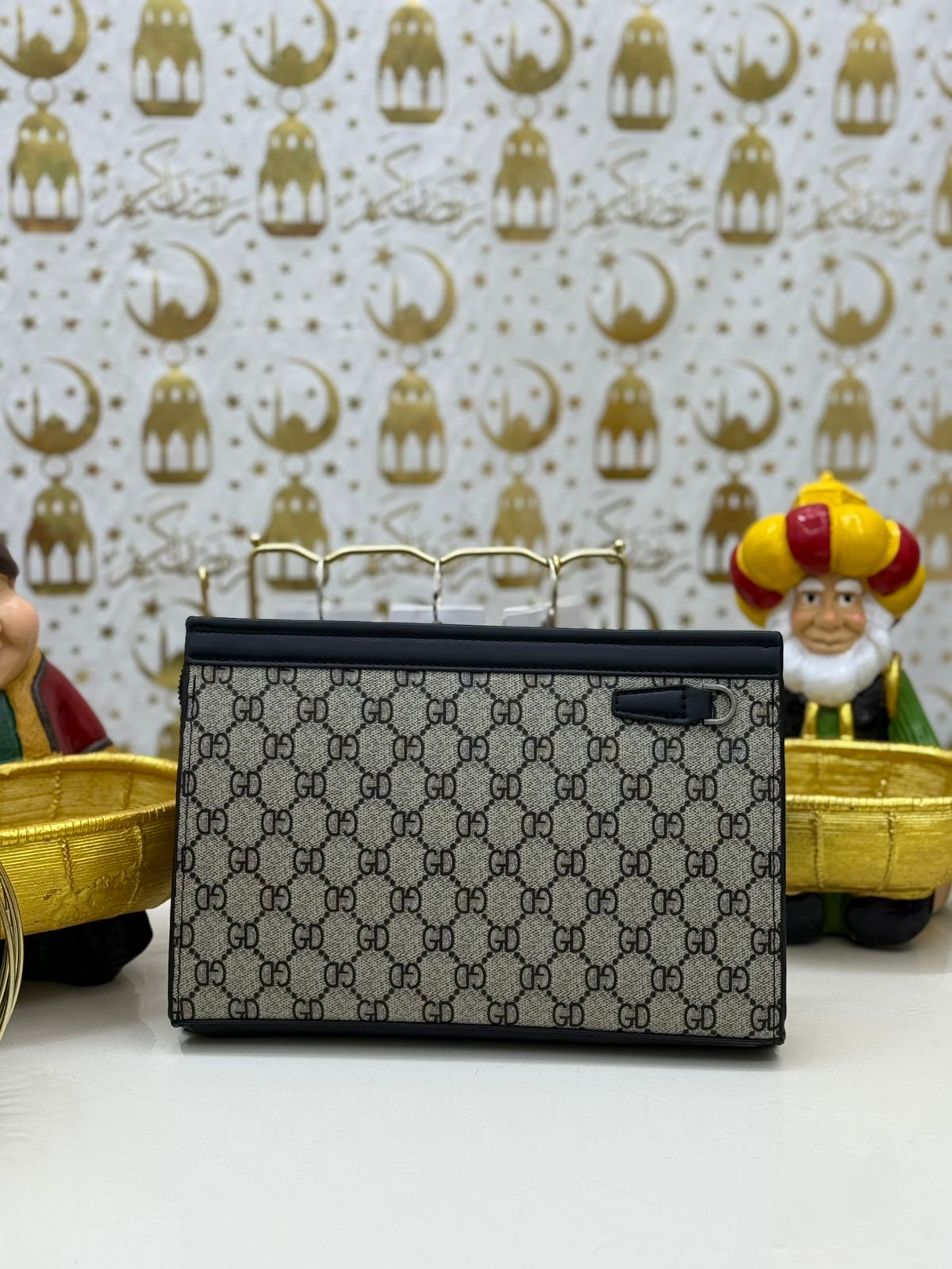 Milano Edge Clutch