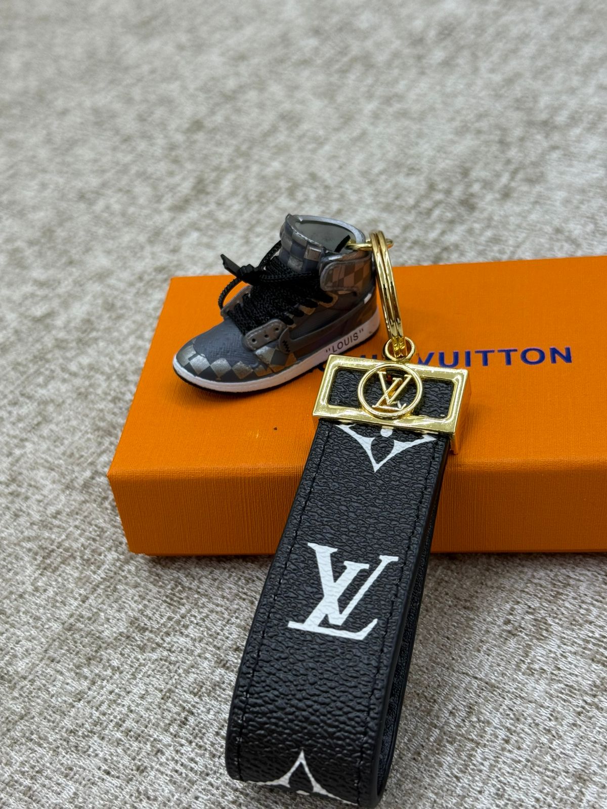 Graphite Edge Keychain