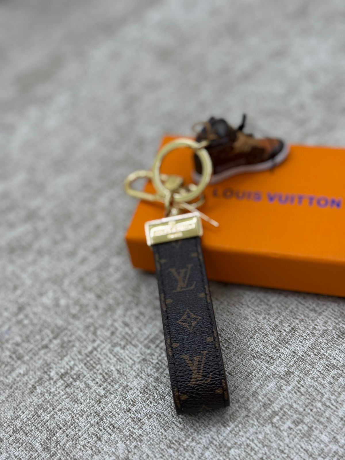 Louis Vuitton Urban Voyager keychain