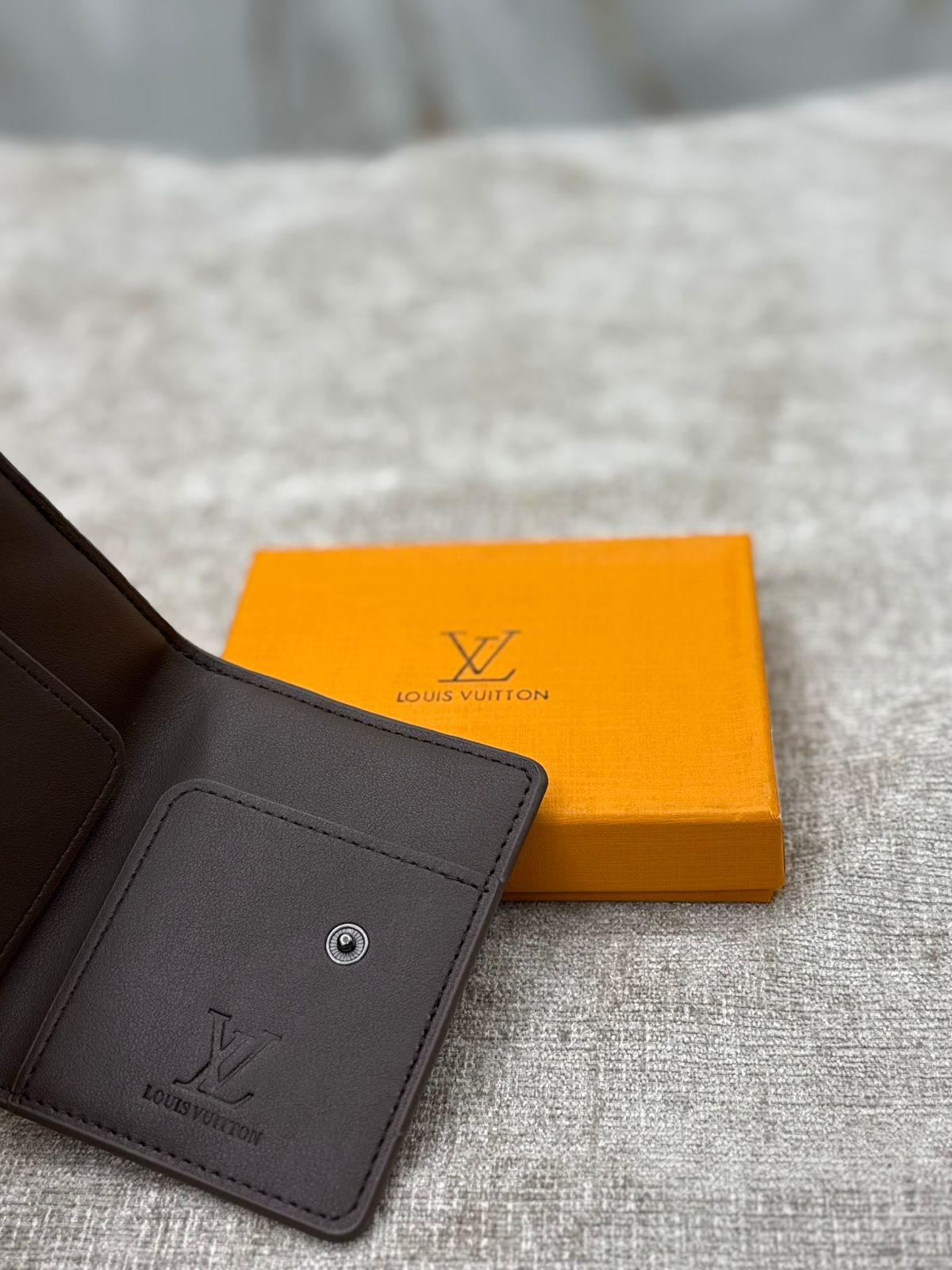Louis Vuitton Snap Card Holder Wallet with Orange Gift Box