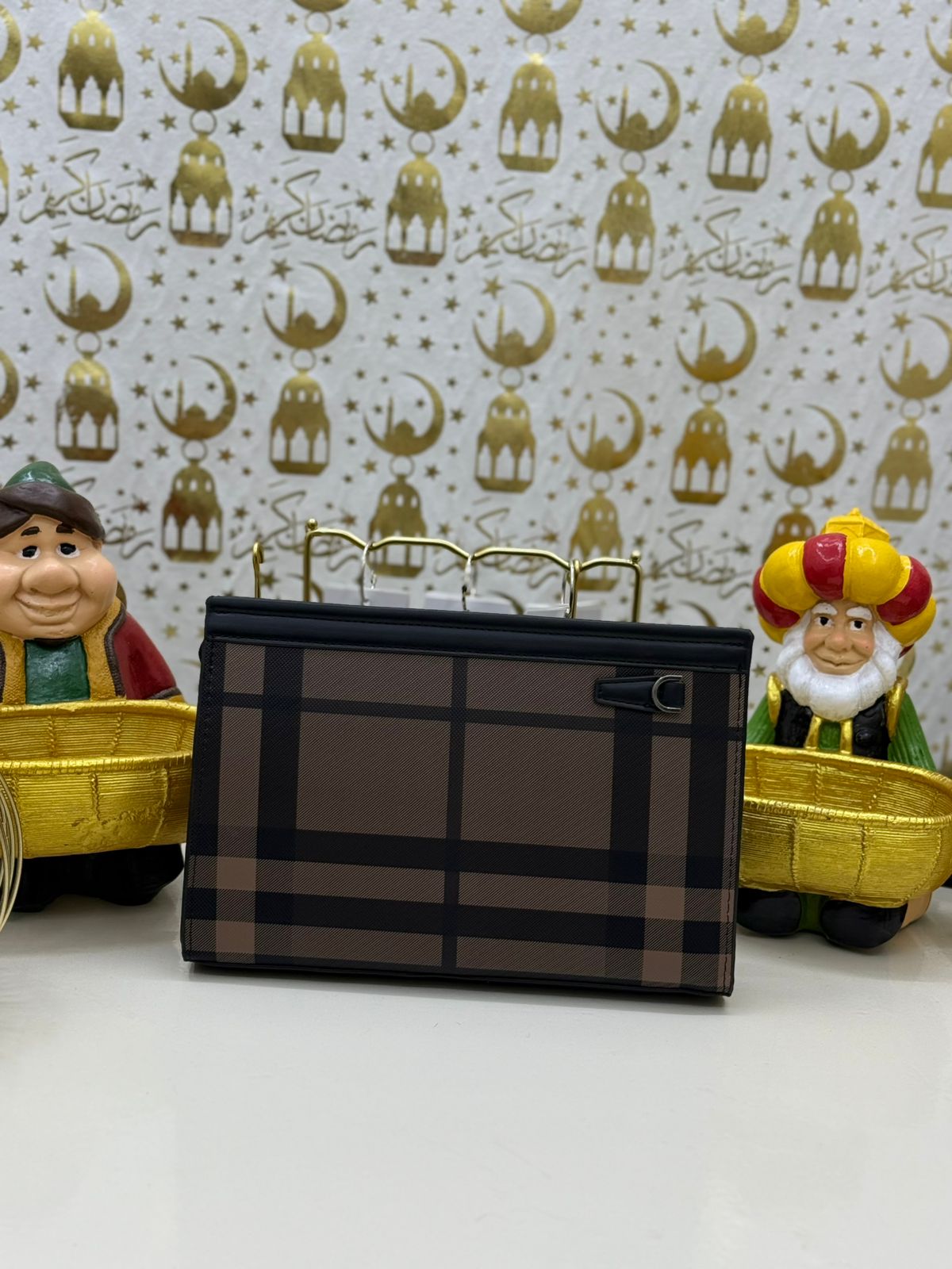 Patterned Elegance Clutch