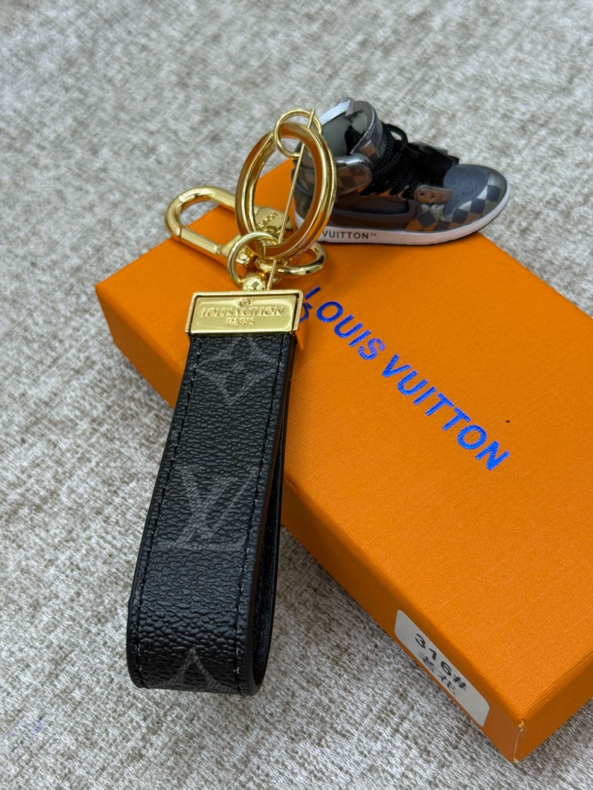 Infinite Mark Keychain
